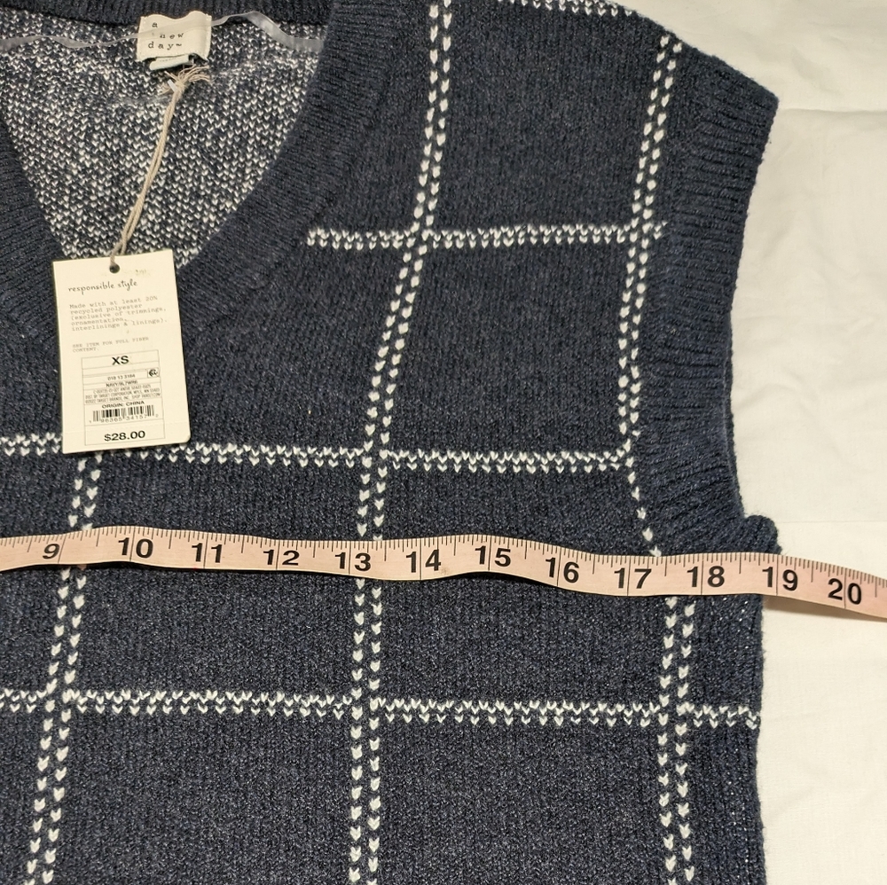 A New Day Blue Sweater Vest. - Picture 3 of 6